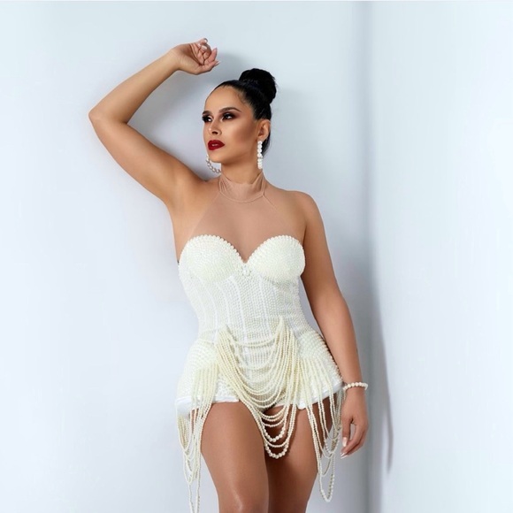 Pearl fashionable body suit, Looks similar to the image of me- Brand New - Picture 15 of 15